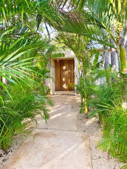 טולום Casa Areca, Awarded Architectural Villa Located In A Secured Gated Community, With Concierge Services מראה חיצוני תמונה