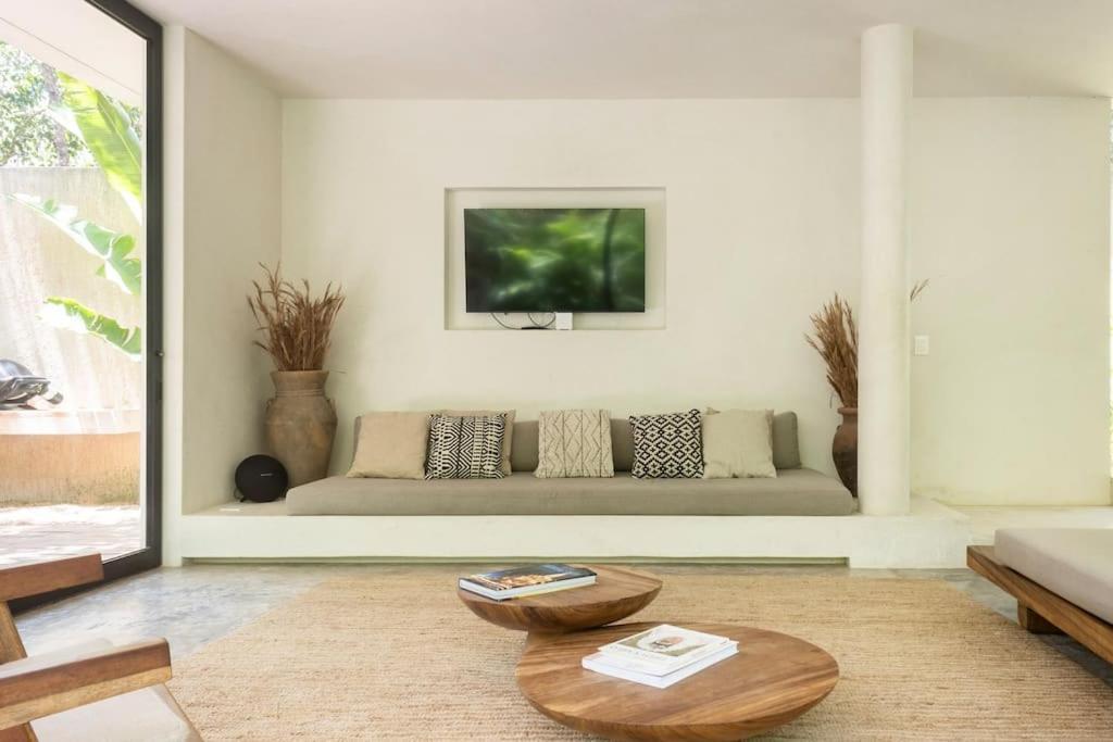טולום Casa Areca, Awarded Architectural Villa Located In A Secured Gated Community, With Concierge Services מראה חיצוני תמונה